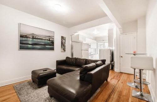 Sainte-Marie Apartment | One bedroom apartment near Frontenac Metro 2159-05