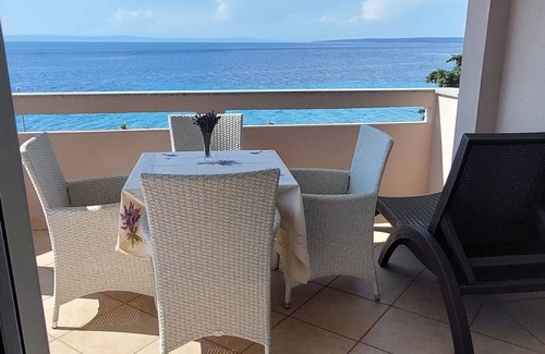 Lun Apartment | One bedroom apartment near beach Lun, Pag (A-3320-c)