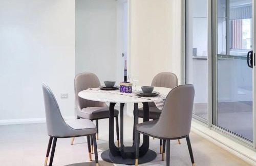 Gordon Apartment | One bedroom Apartment walk to Gordon Train Station