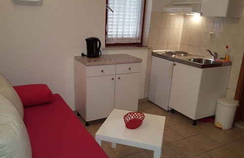 Gradac Apartment | One bedroom apartment with terrace and sea view Gradac, Makarska (A-11332-d)