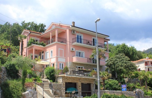 Medveja Apartment | One bedroom apartment with terrace Medveja, Opatija (A-2305-b)