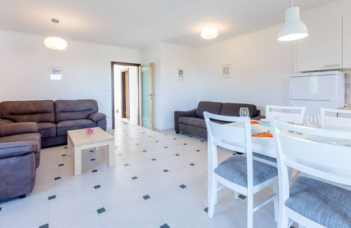 Cove Makarac (Milna) Apartment | One bedroom apartment with terrace Milna, Brač (A-22122-a)