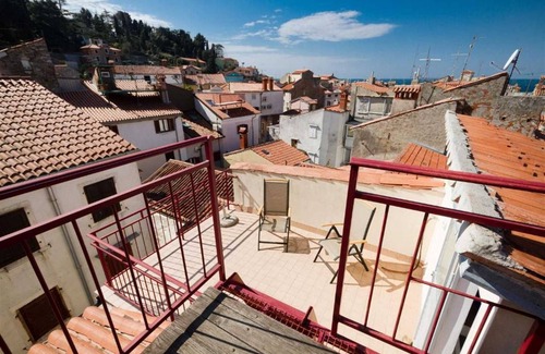 Piran Apartment | One Bedroom Apartment with Rooftop Terrace Vintage Piran