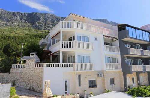 Lokva Rogoznica Apartment | One bedroom apartment with terrace and sea view Lokva Rogoznica, Omiš (A-13226-c)