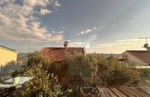 Rukavac Apartment | One bedroom apartment with terrace and sea view Rukavac, Vis (A-8897-a)