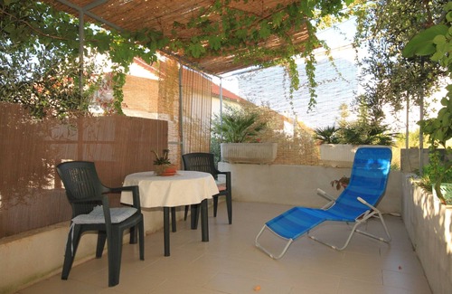 Rukavac Apartment | One bedroom apartment with terrace Rukavac, Vis (A-8897-b)