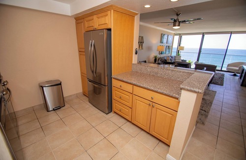 North Pacific Beach Condo | ONE BEDROOM CONDO 609