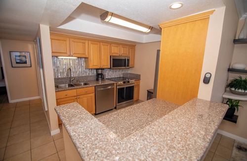 North Pacific Beach Condo | ONE BEDROOM CONDO 609