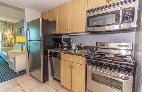 Downtown Myrtle Beach Condo | One-bedroom condo in the modern resort offering a contemporary living experience