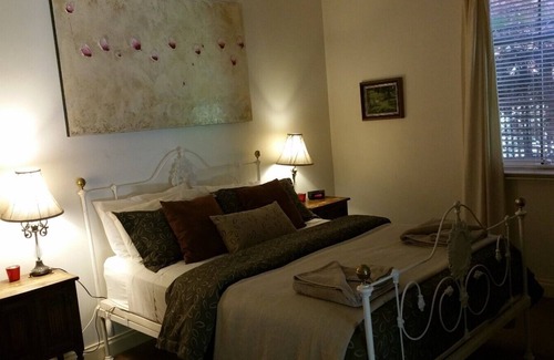 Upper Wakefield Bed & Breakfast | One bedroom cottage in the beautiful Clare Valley