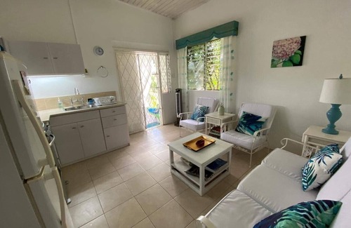 Sandy Lane Cottage | One Bedroom Cottage on Platinum Coast