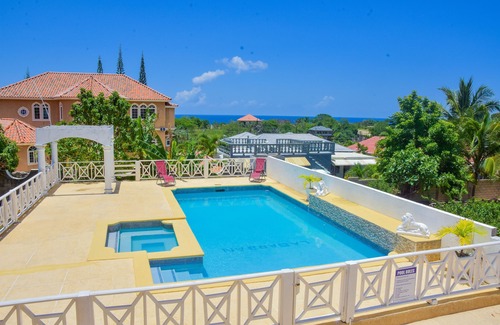 Boscobel House | one bedroom cozy and quiet neighborhood 10min from ocho rios town