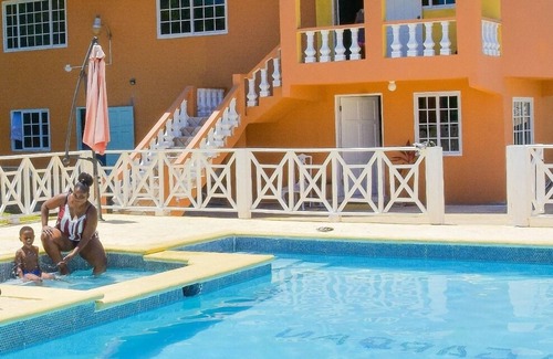 Boscobel House | one bedroom cozy and quiet neighborhood 10min from ocho rios town