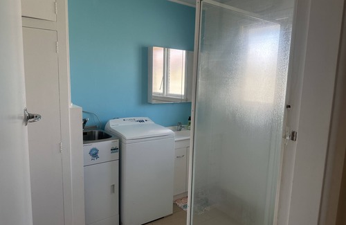 Edgeware Apartment | One bedroom delight. entire property for guest.
