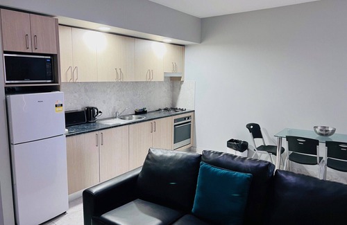 Hamilton Apartment | One Bedroom Deluxe Spa Apartment