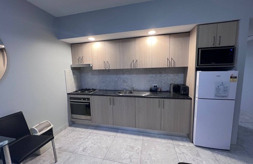 Hamilton Apartment | One Bedroom Deluxe Spa Apartment