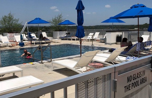 Market District Resort | One bedroom during RACE WEEK.