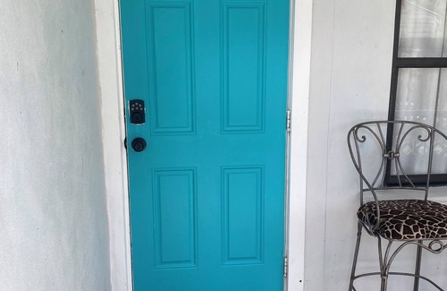 Florida Gardens House | One Bedroom Hideaway with private entrance and garden view