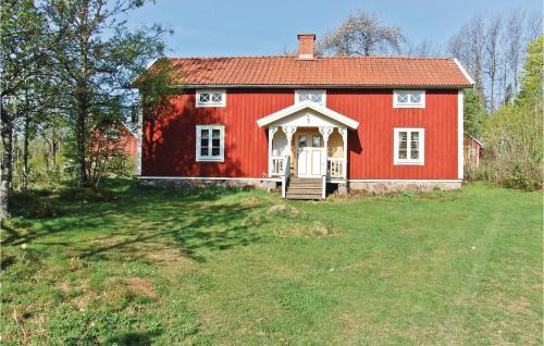 Mullsjo House | One-Bedroom Holiday Home In Habo