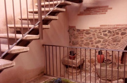 Lagartera House | One bedroom house with city view and terrace at Lagartera