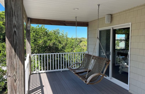 Avon House | One level 4 Bedroom House with Pool, Large Docks, Canal Access - The Turtle Club