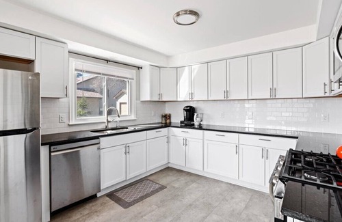 Brooklyn Park House | One Level Living Near Champlin