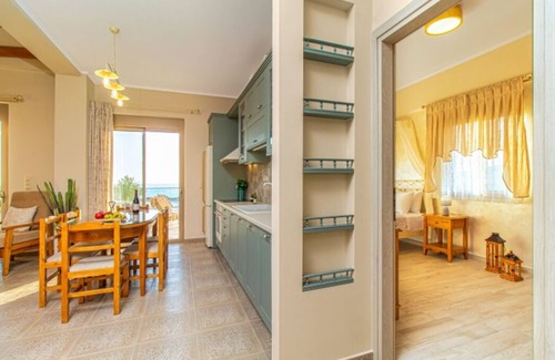Limeniskos Villa | One level villa Liakos with private pool & stunning views
