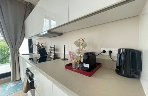 Klein-Antwerpen Apartment | One Lux Stay Near Antwerp Central - 3 Bedroom 1.5 Bathroom
