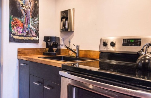 Fairmount Ski Chalet | One-Of-A-Kind Artist's Chalet in Fairmount