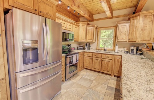 Butler Cabin | One of a kind Luxury Lakeside Treehouse at Watauga Lake