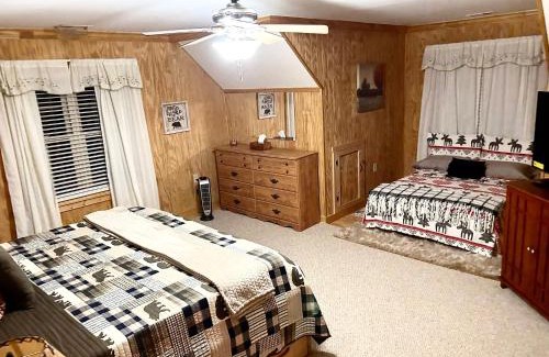 Basye House | One of a Kind Rustic Log Cabin near Bryce Resort - Large Game Room - Fire Pit - Large Deck - BBQ