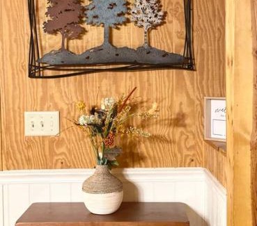 Basye House | One of a Kind Rustic Log Cabin near Bryce Resort - Large Game Room - Fire Pit - Large Deck - BBQ