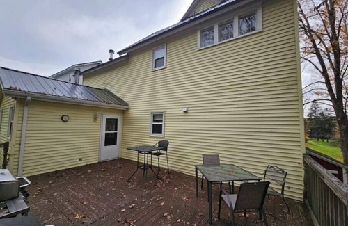 Tidioute House | One on the Creek