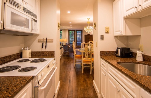 Columbus Apartment | One Such Boston Gem w Pvt Garden