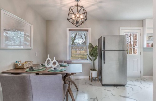 Turner Park House | OneCozyPlace|KS Bed|Near Expo/TU/DT/Firepit