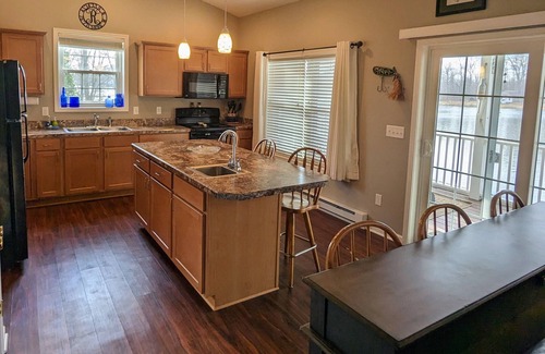 Town of Schroeppel House | Oneida River Retreat
