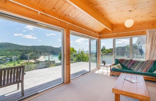 Onemana House | Onemana Lookout - Onemana Holiday Home