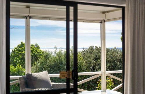 Onemana Apartment | Onemana Retreat - Self-contained unit with Hot Tub