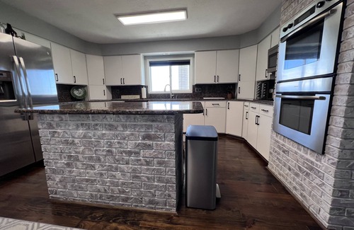 Clinton House | Only 5str in town! New Remodel! Basin, Lagoon, HAFB, SLC <30 min