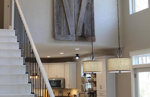 Ligonier House | Only A Few Days Available, Book Your Fall Getaway Now!
