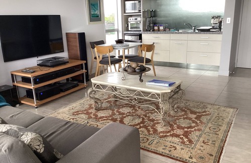 Papamoa Beach House | Only a few steps to the beach