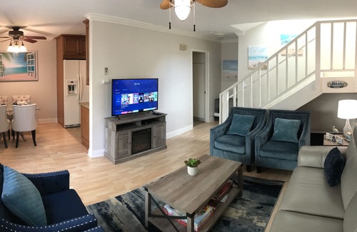 Huntington Beach Condo | Only Beach Front Condo Complex directly in the Sand - Walk to Pier, Eat, Fun !