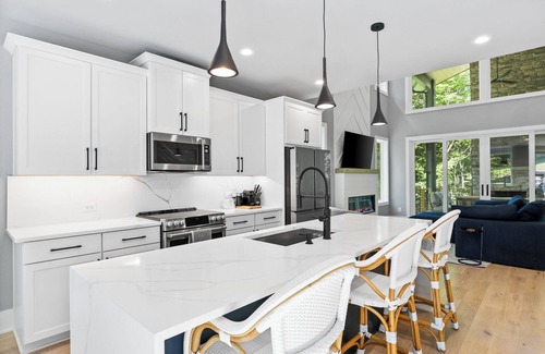 Morganton Cabin | Only Good Karma. A Luxurious Mountain Retreat