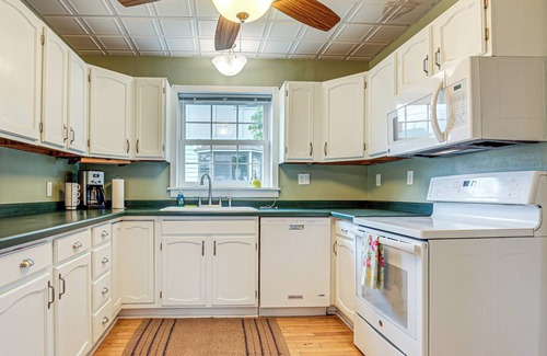 Ontonagon House | Ontonagon Home w/Fire Pit - Steps to Beach!