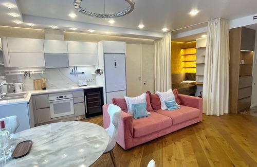 Old Boulevard Apartment | ONYX apartment with sea view
