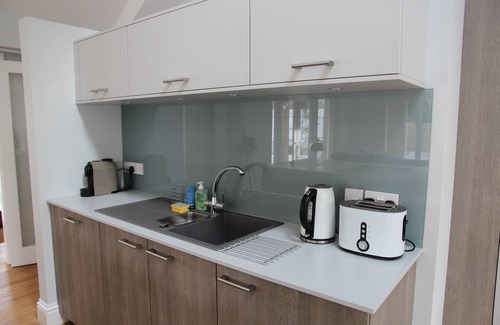 Canford Cliffs Cottage | Open Plan Holiday Cottage Within Walking Distance Of Westbourne And Beach