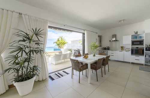 Wolmar Apartment | OPEN SKY penthouse | Cap Ouest, Wolmar | Feet in the water | Cleaning & cooking