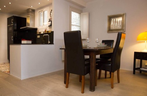 L'Antiga Esquerra de l'Eixample Apartment | Opening Doors Aribau Moderno apartamento cerca La Pedrera