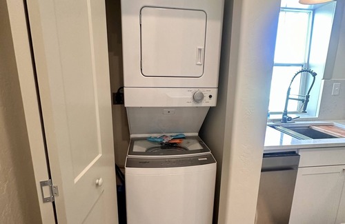 Frontier Apartment | Opera House Suites 3
