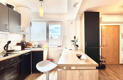Old City Condo | Opera Sunrise 2 rooms Balcony Top Floor Center